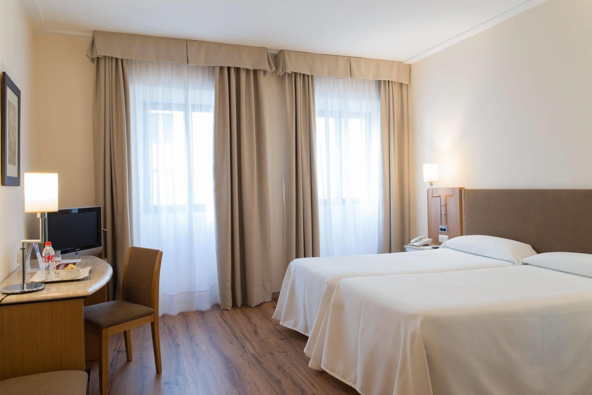 Inglaterra Hotel 3*
