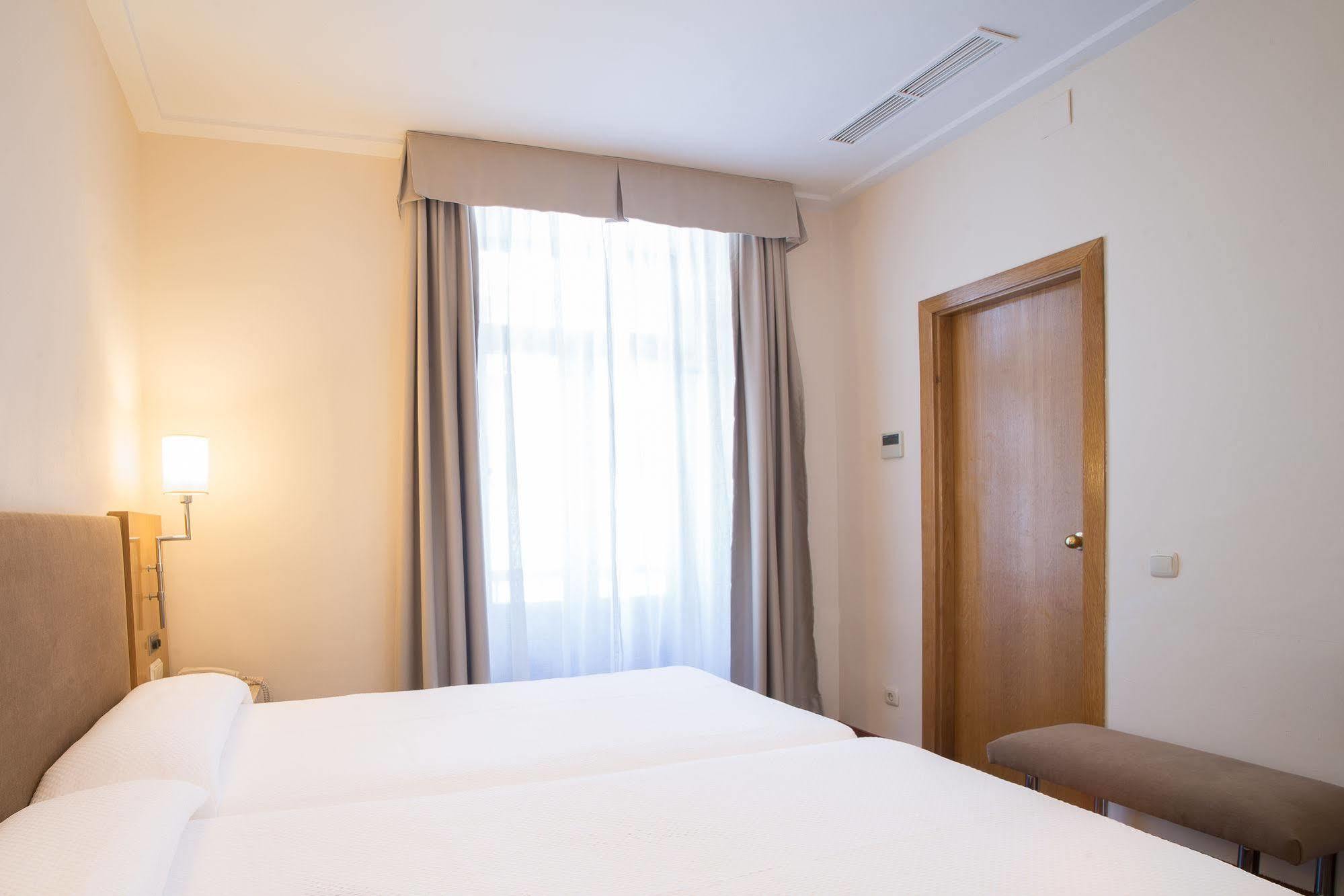 Hotel Inglaterra 3*